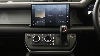LAND ROVER DEFENDER 110