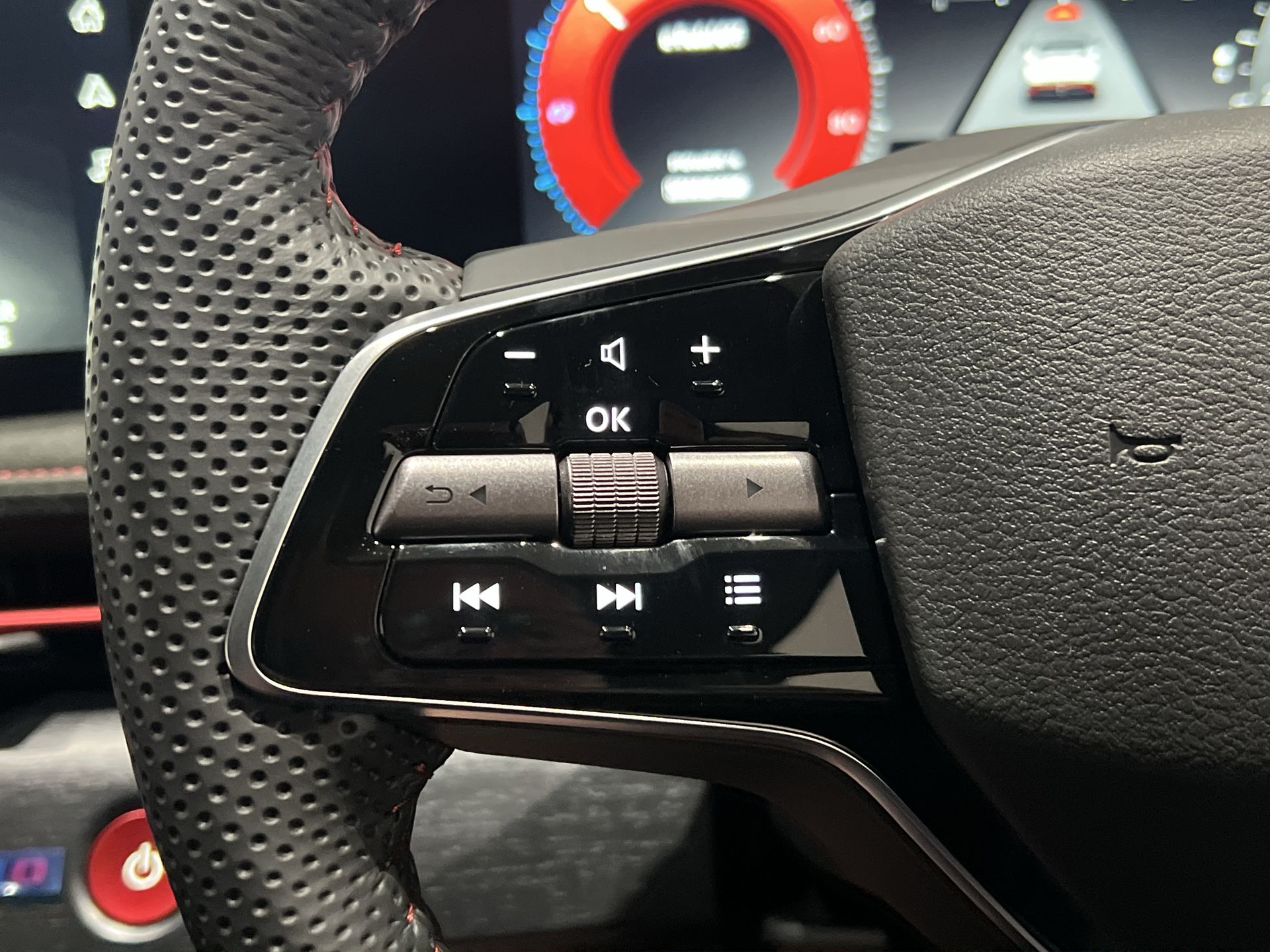ARIYA 320KW NISMO 87KWH 22KWCH 5DR E-4ORCE AUTO HATCHBACK