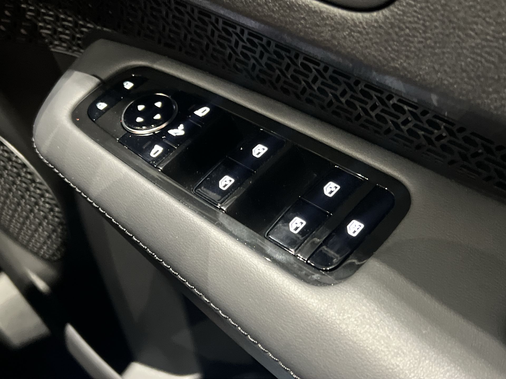 ARIYA 320KW NISMO 87KWH 22KWCH 5DR E-4ORCE AUTO HATCHBACK