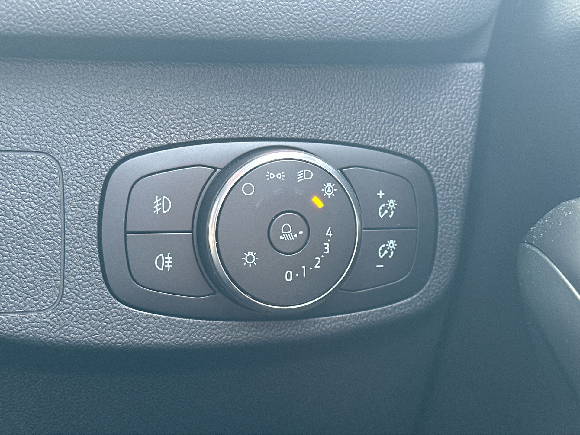 ECOBOOST HYBRID MHEV 155