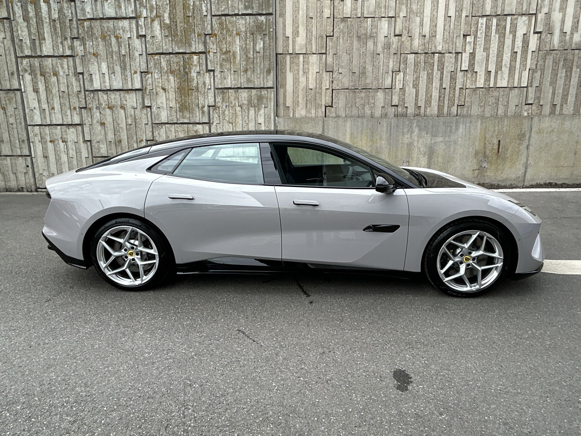 EMEYA 450KW 600 GT 102KWH 4DR AUTO SALOON