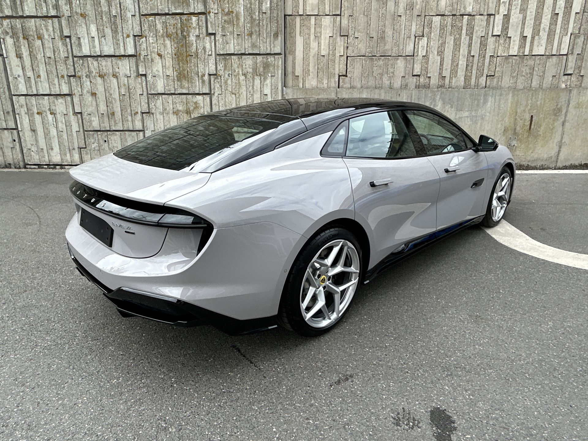 EMEYA 450KW 600 GT 102KWH 4DR AUTO SALOON