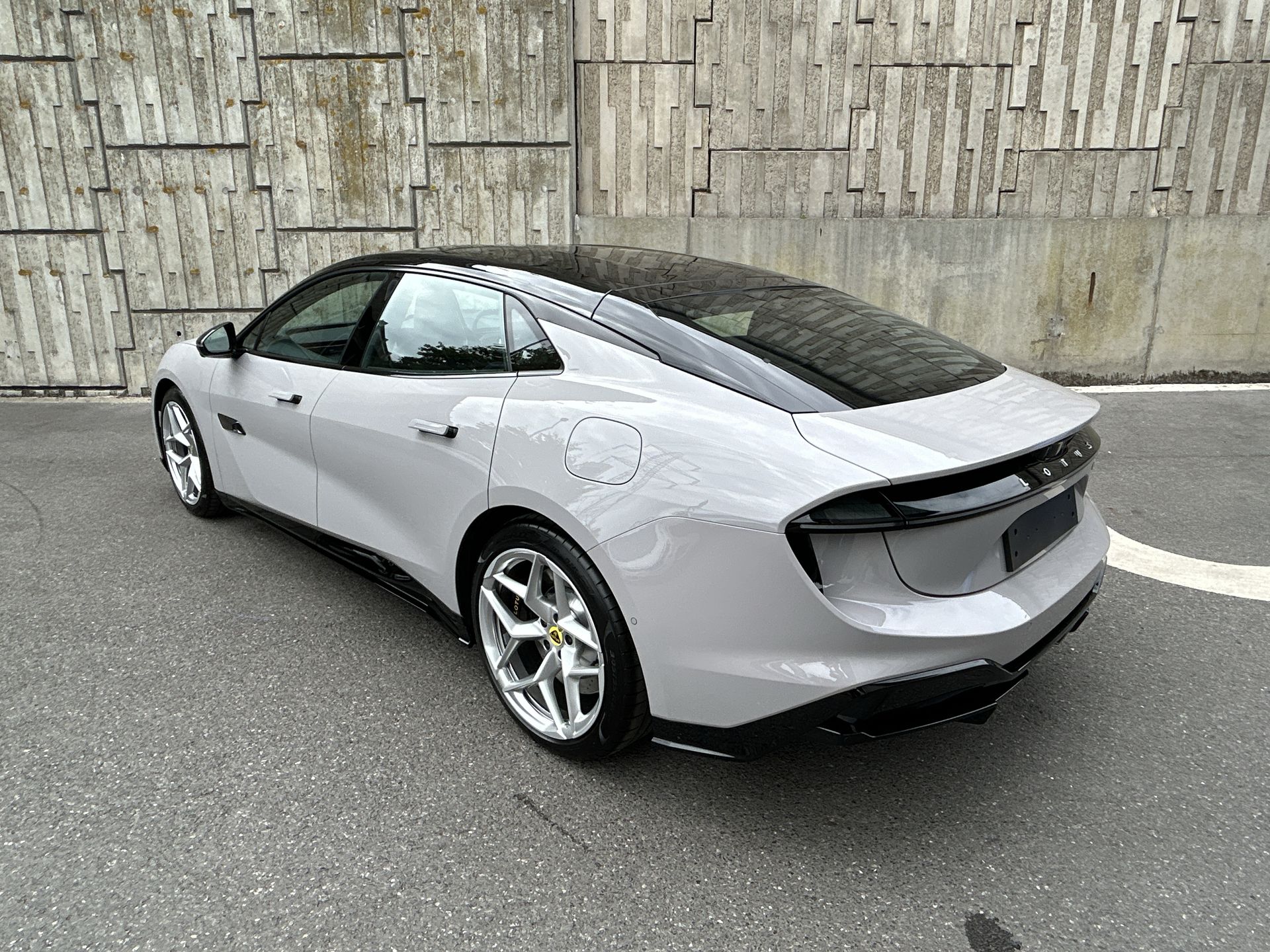 EMEYA 450KW 600 GT 102KWH 4DR AUTO SALOON