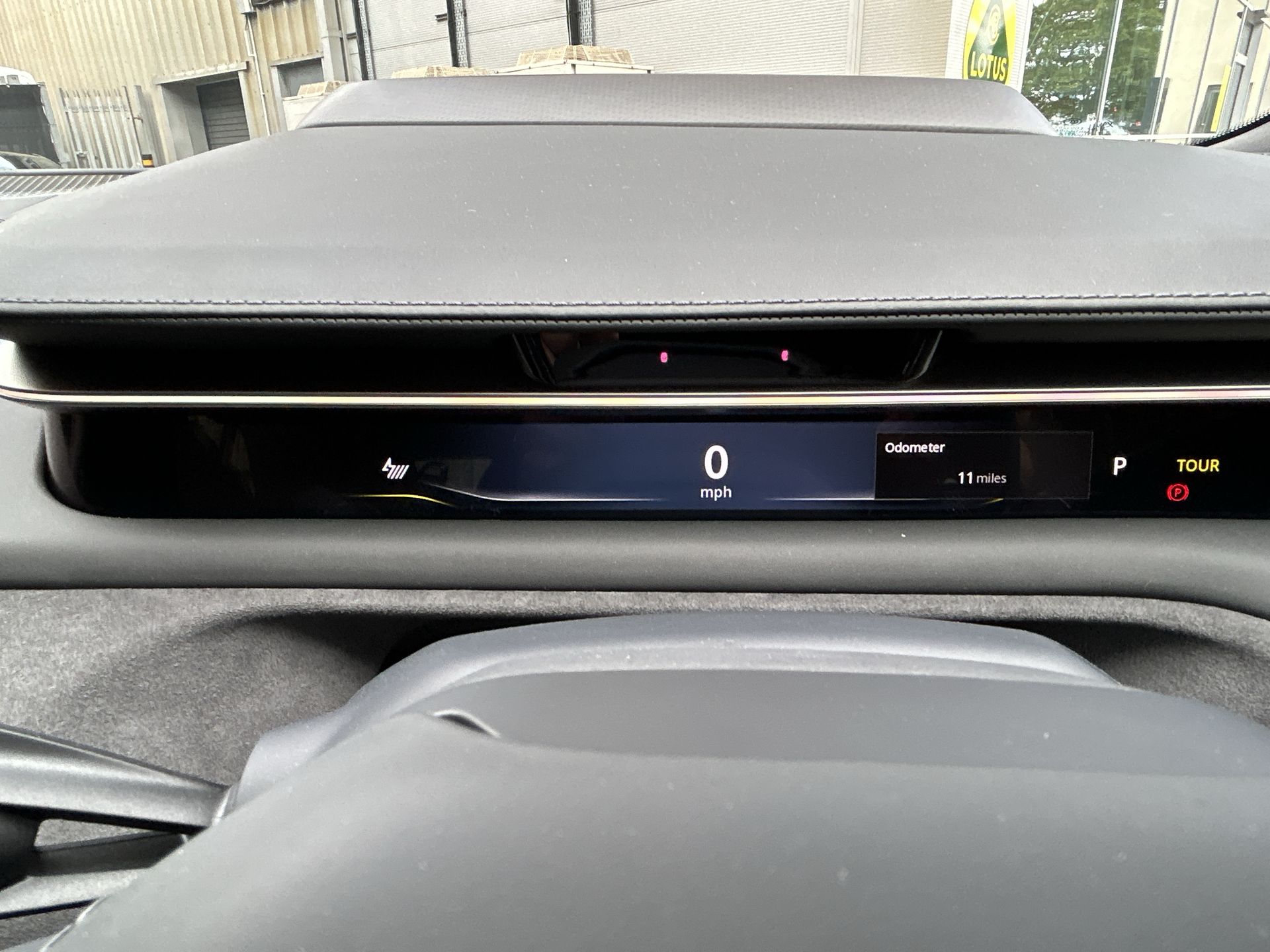 EMEYA 450KW 600 GT 102KWH 4DR AUTO SALOON
