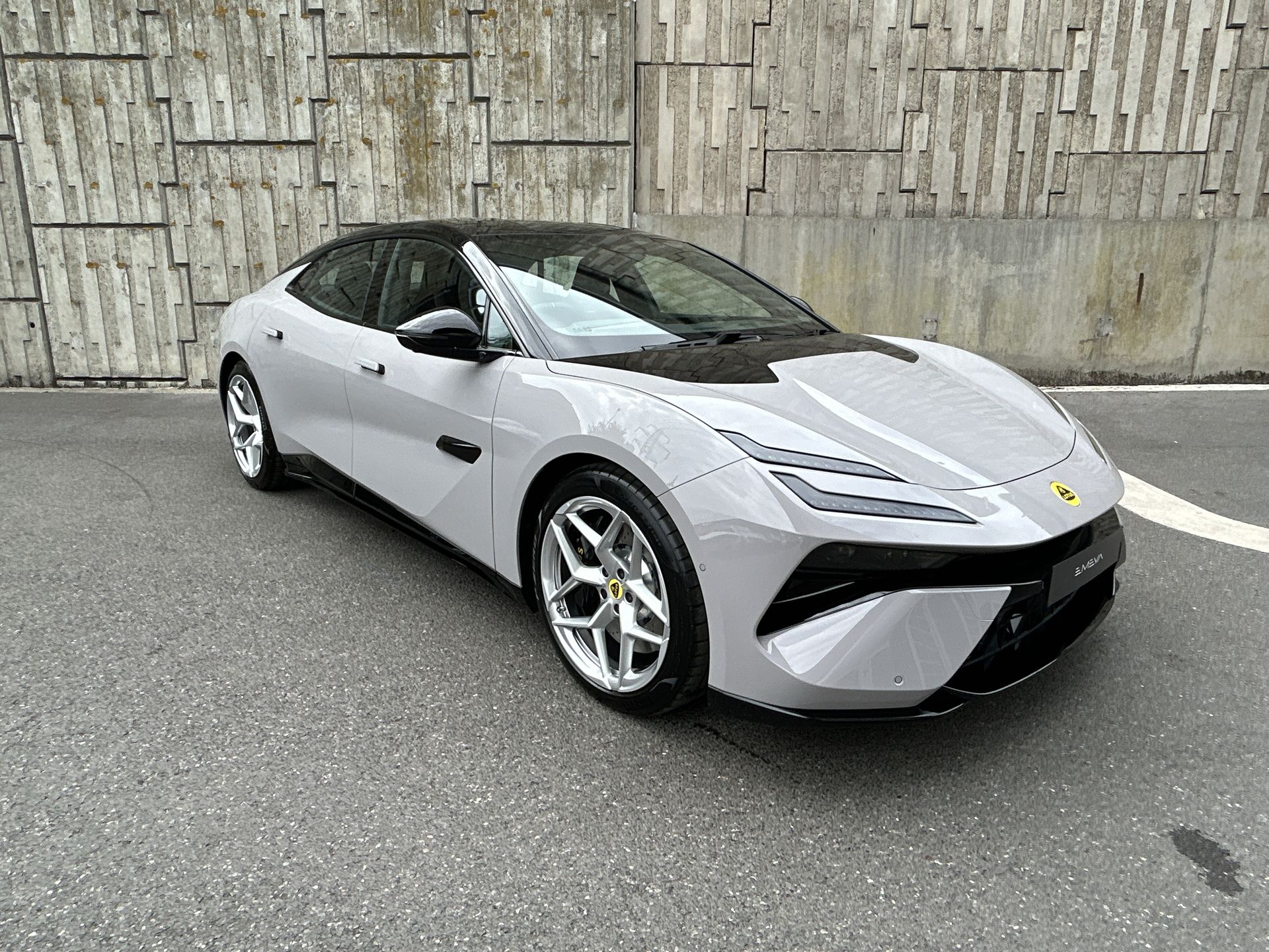 EMEYA 450KW 600 GT 102KWH 4DR AUTO SALOON