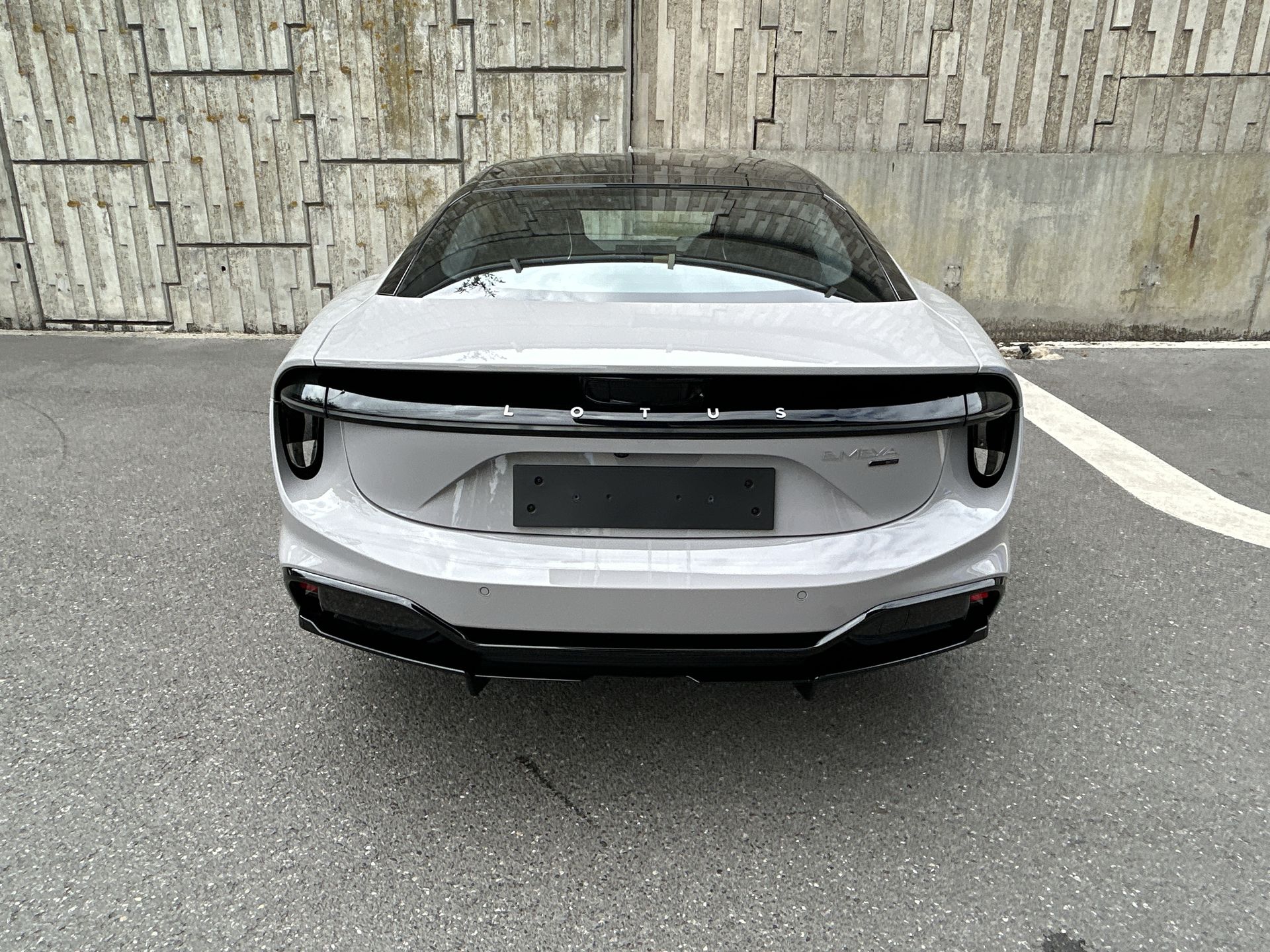 EMEYA 450KW 600 GT 102KWH 4DR AUTO SALOON