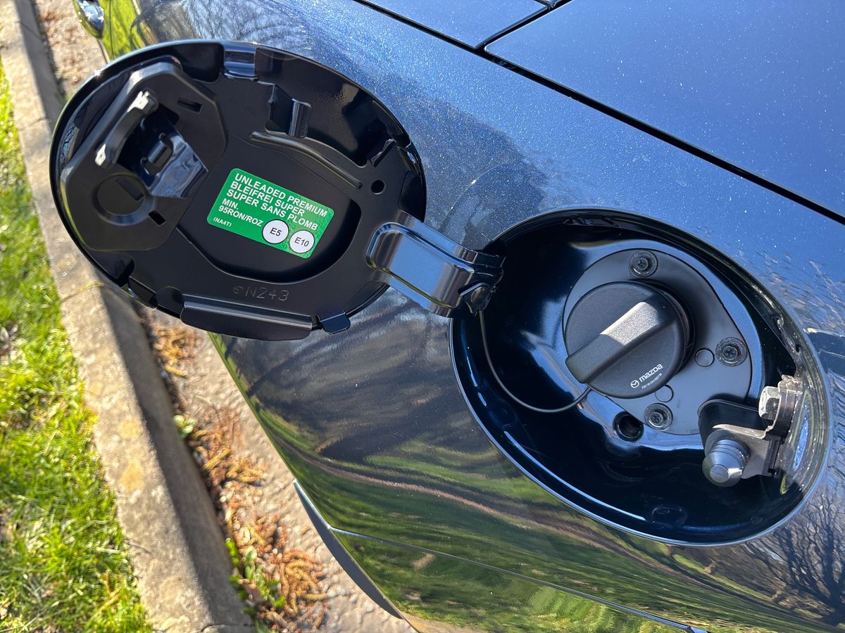 MX-5 2.0 [184] EXCLUSIVE-LINE 2DR CONVERTIBLE