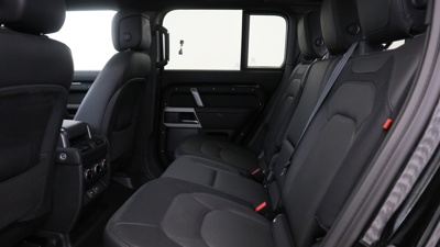 LAND ROVER DEFENDER 110