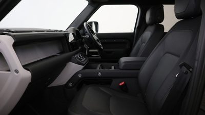 LAND ROVER DEFENDER 110