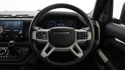 LAND ROVER DEFENDER 110