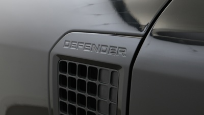 LAND ROVER DEFENDER 110