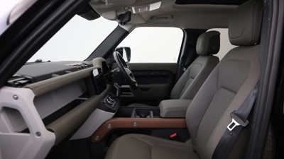 LAND ROVER DEFENDER 110