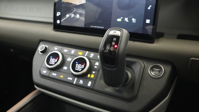 LAND ROVER DEFENDER 110