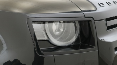 LAND ROVER DEFENDER 110