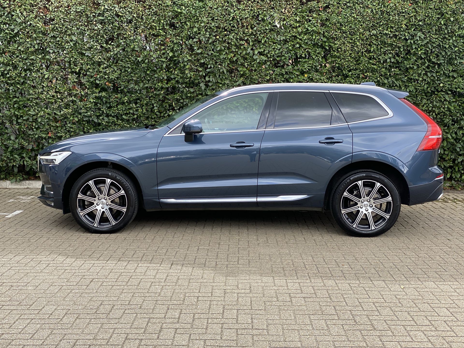 B4D AWD GEARTRONIC