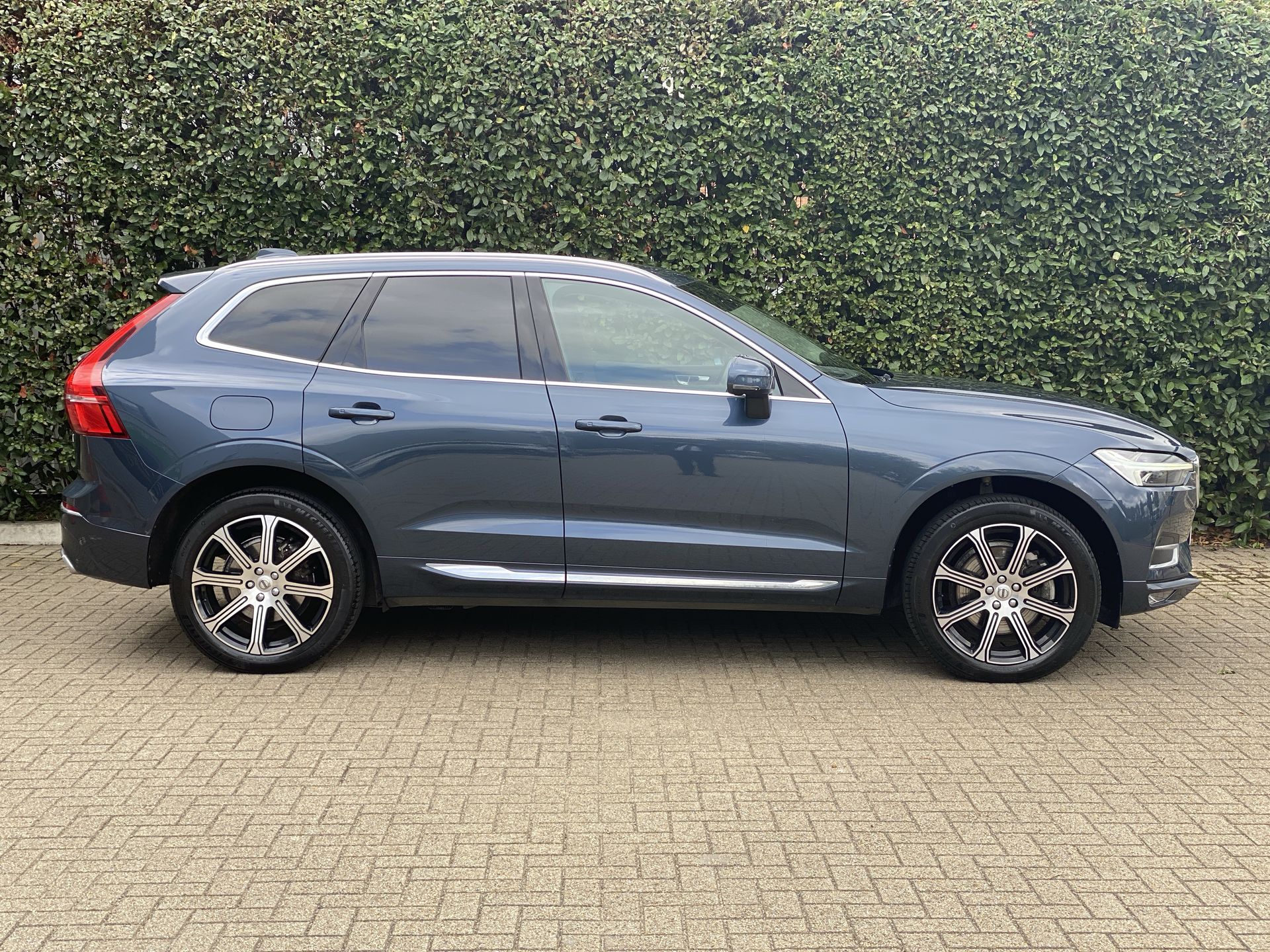 B4D AWD GEARTRONIC