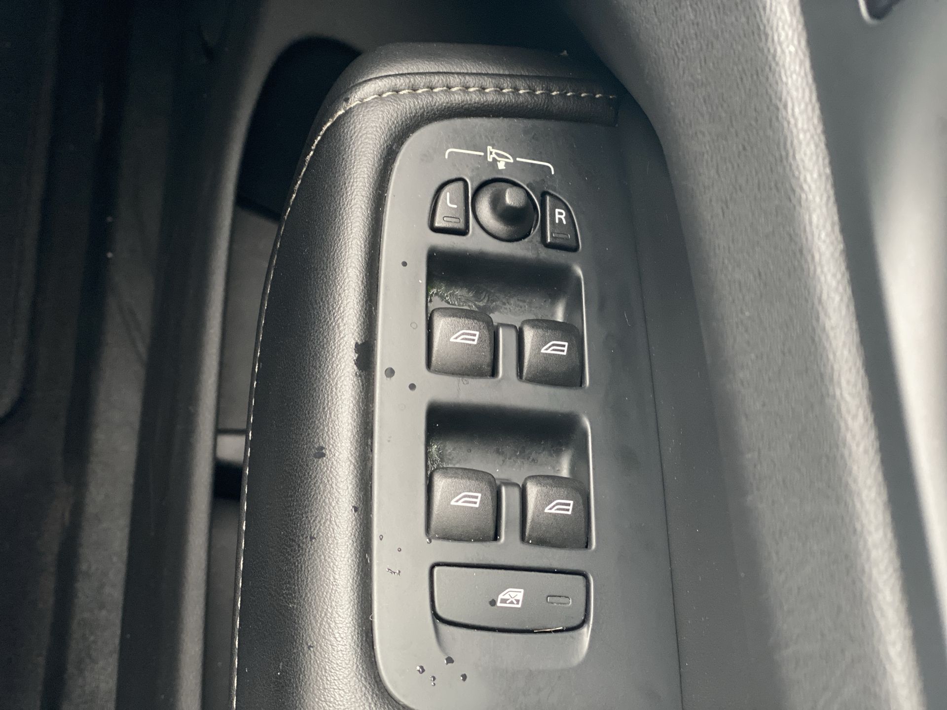 B4D AWD GEARTRONIC