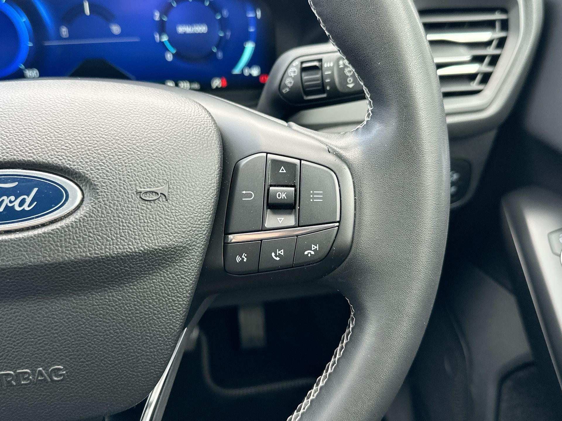 ECOBOOST HYBRID MHEV 155 TITANIUM VIG