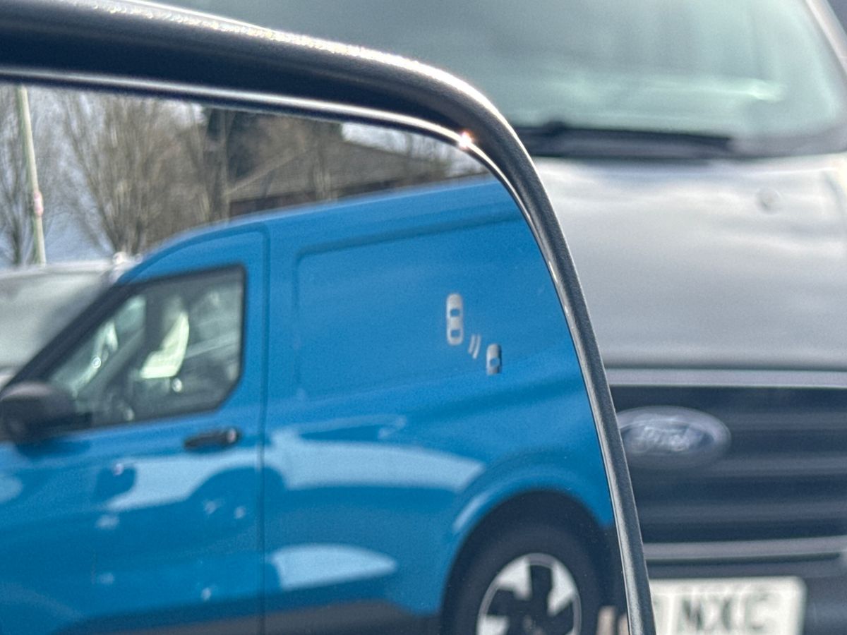 RANGER P703 PLATINUM DOUBLE CAB 3.0L ECOBLUE V6 240PS 4WD FT 10 SPEED AUTOMATIC