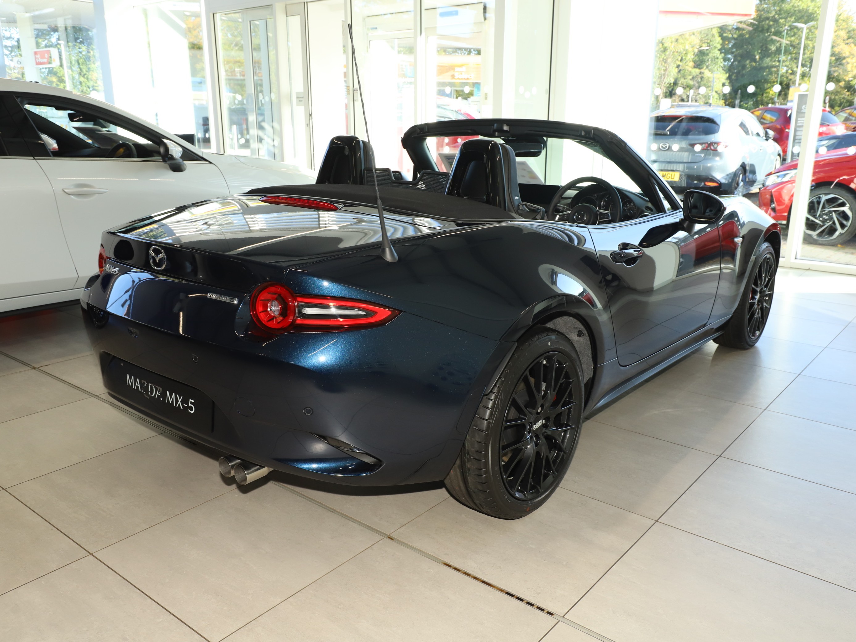 MX-5 2.0 [184] HOMURA 2DR CONVERTIBLE