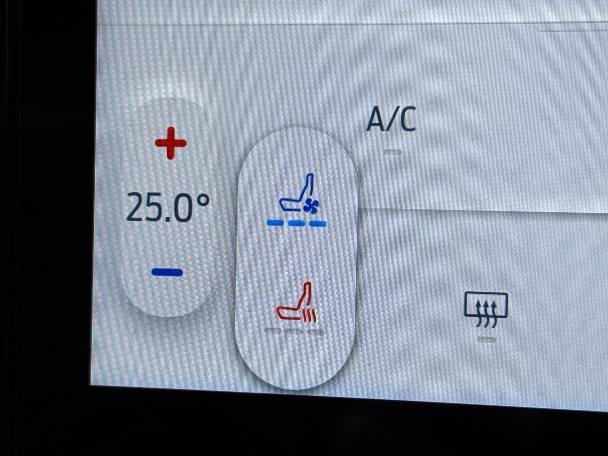 RANGER P703 PLATINUM DOUBLE CAB 3.0L ECOBLUE V6 240PS 4WD FT 10 SPEED AUTOMATIC