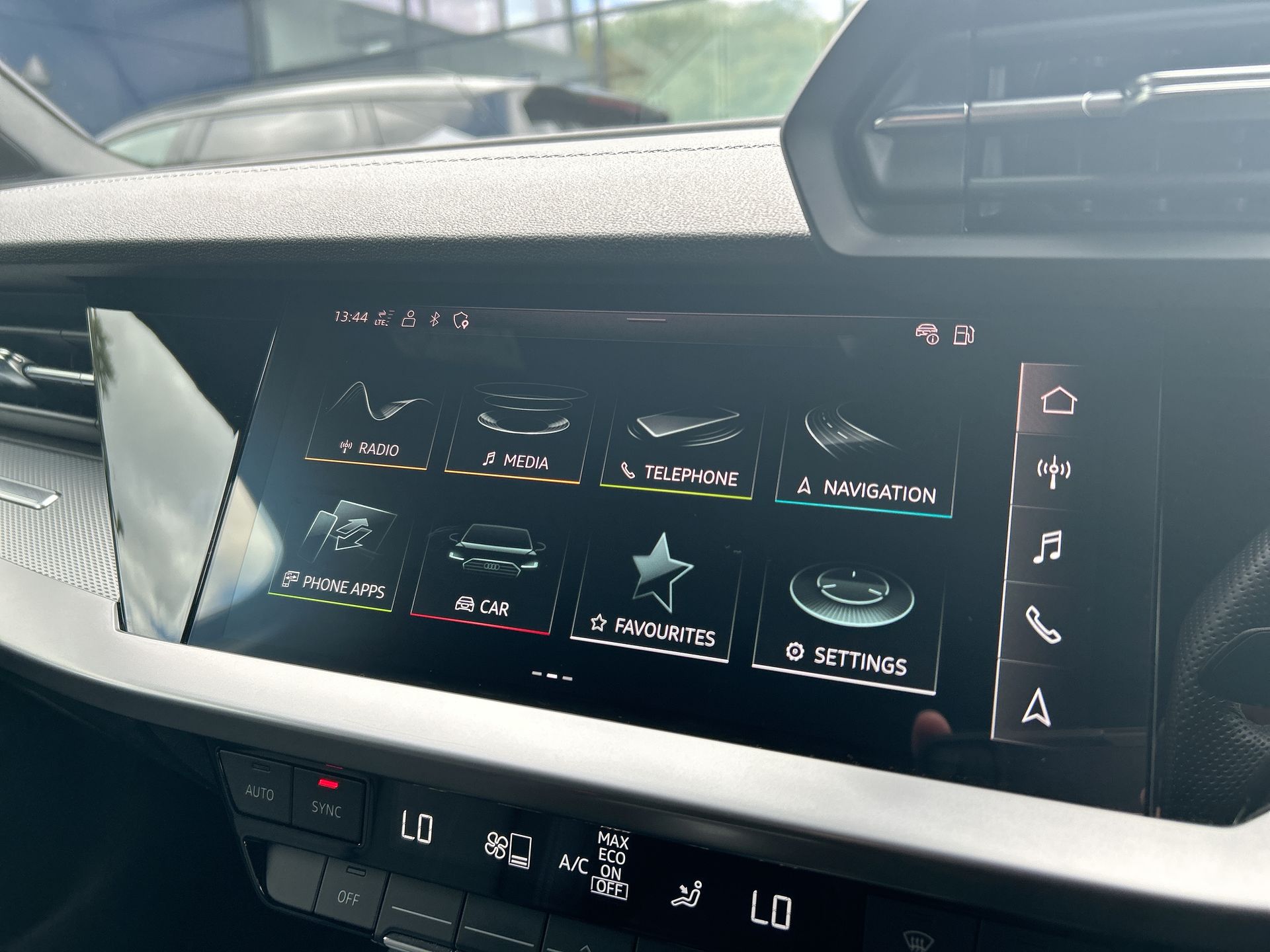 30 TFSI S TRONIC