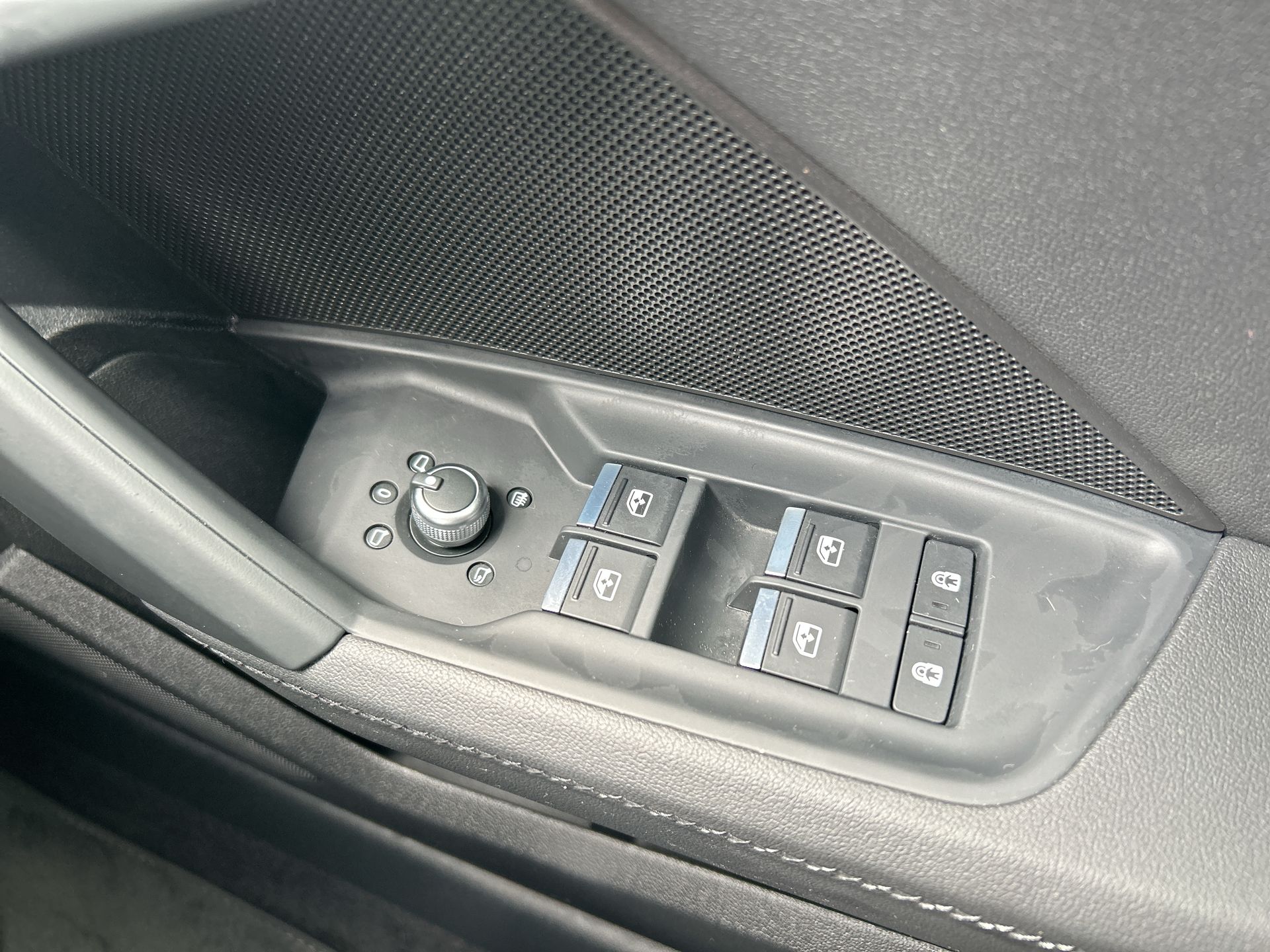 30 TFSI S TRONIC