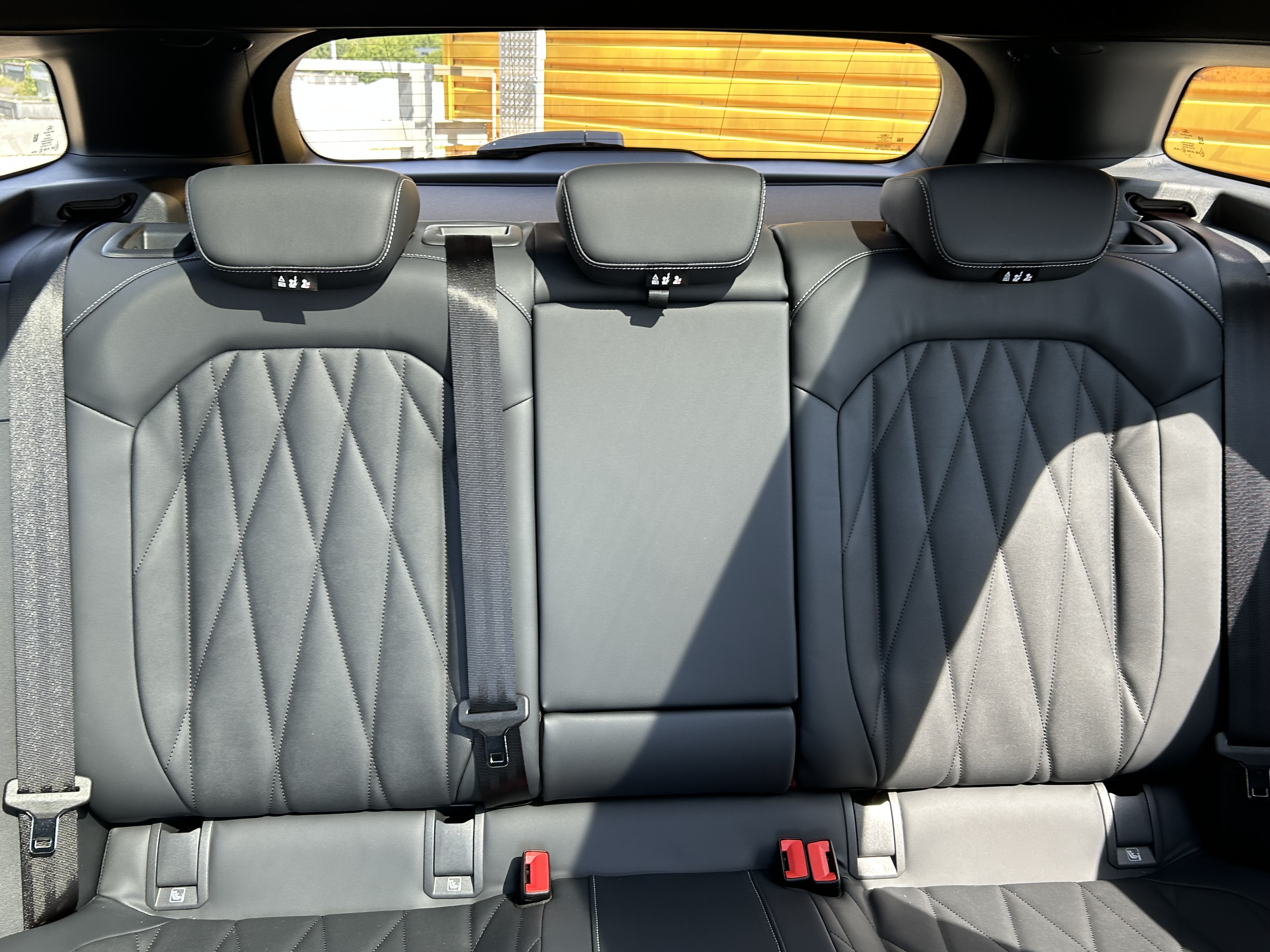 FORD EXPLORER 210KW PREMIUM 77KWH 5DR AUTO