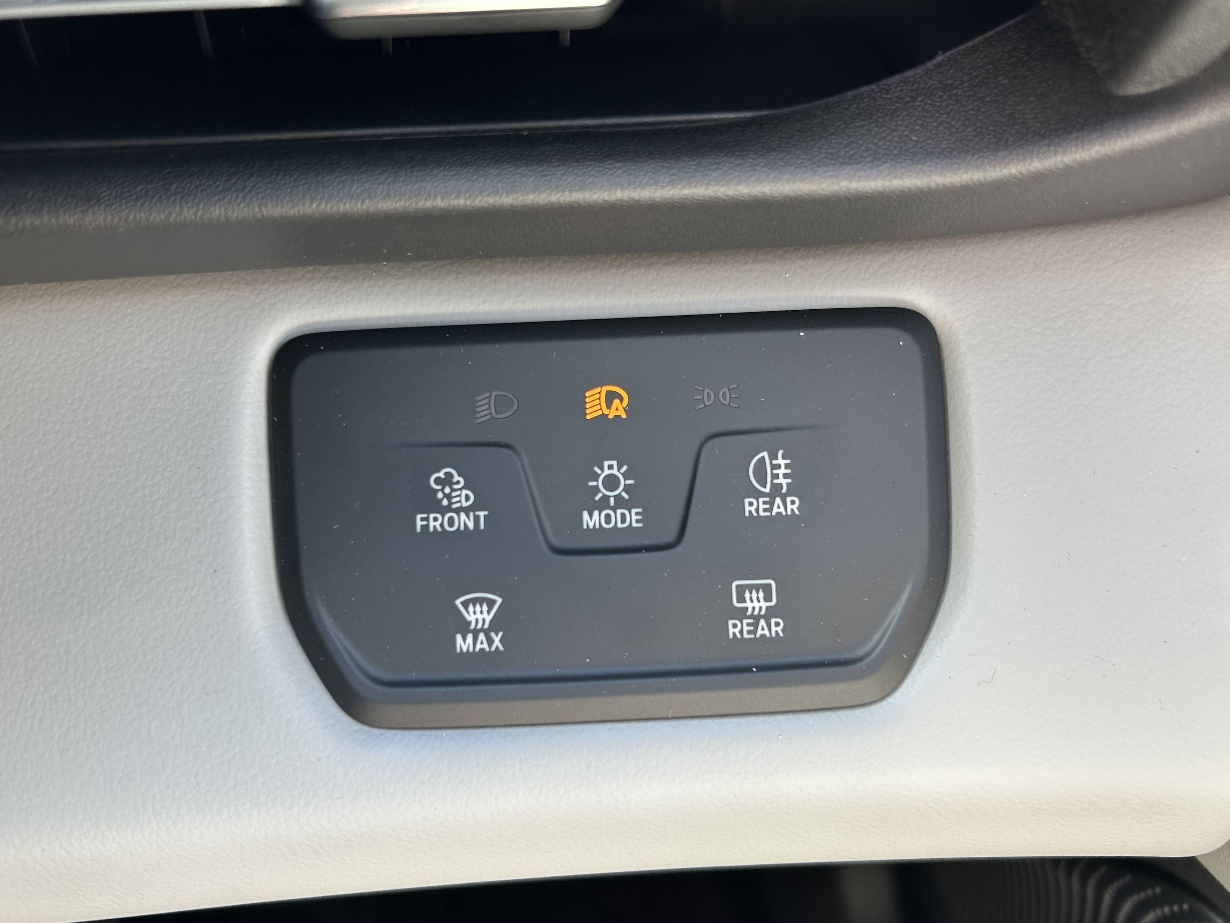 FORD EXPLORER 210KW PREMIUM 77KWH 5DR AUTO