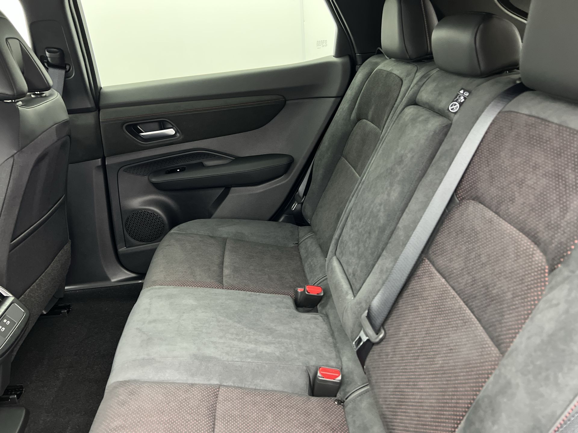 ARIYA 320KW NISMO 87KWH 22KWCH 5DR E-4ORCE AUTO HATCHBACK