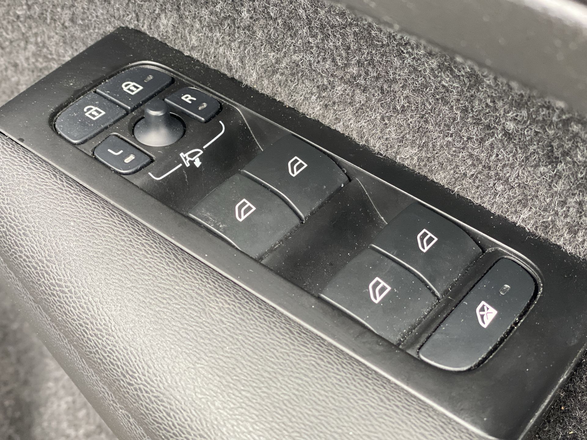 T4 RECHARGE PHEV