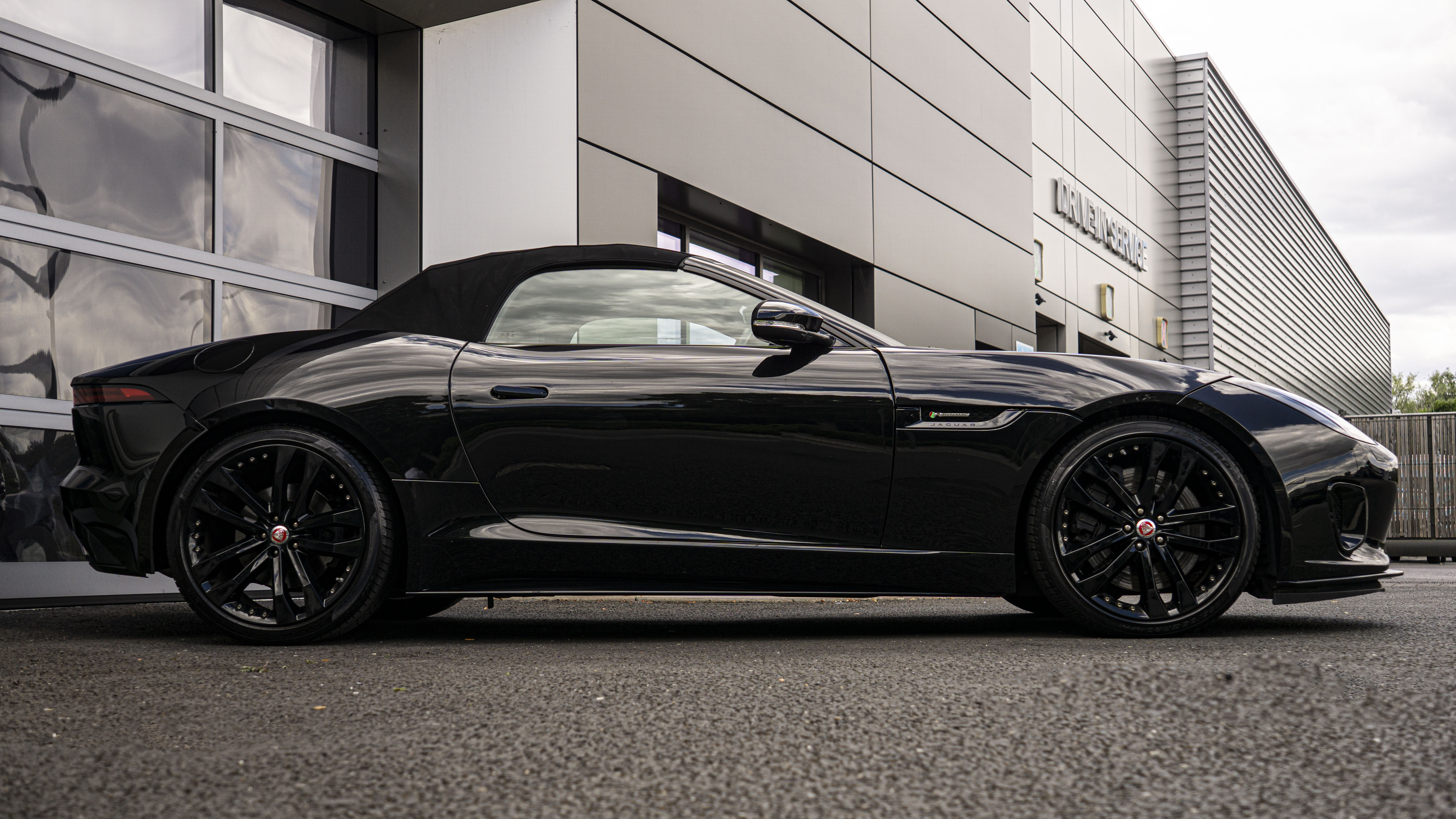 380 SUPERCHARGED V6 AWD