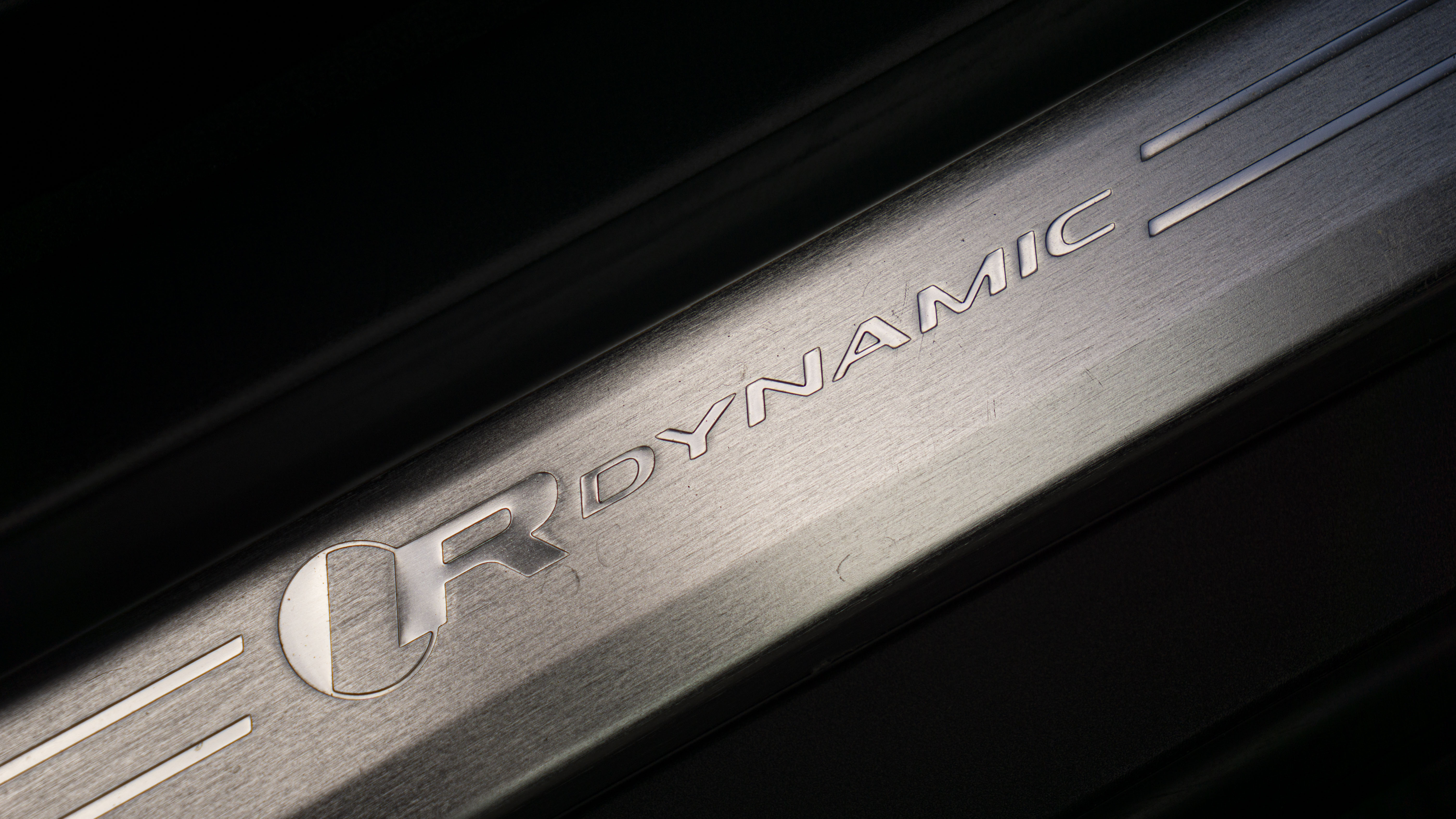 380 SUPERCHARGED V6 AWD