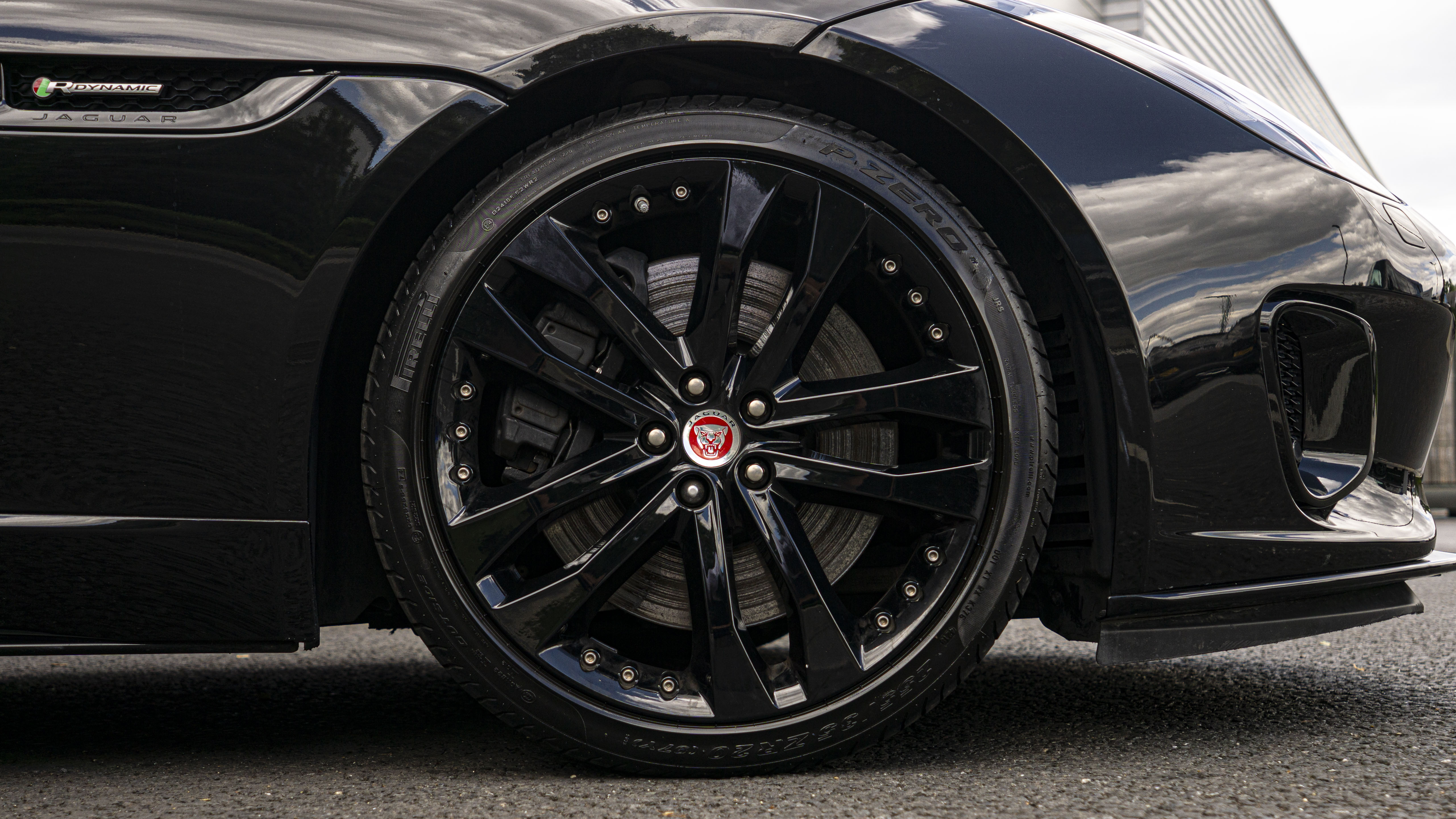 380 SUPERCHARGED V6 AWD