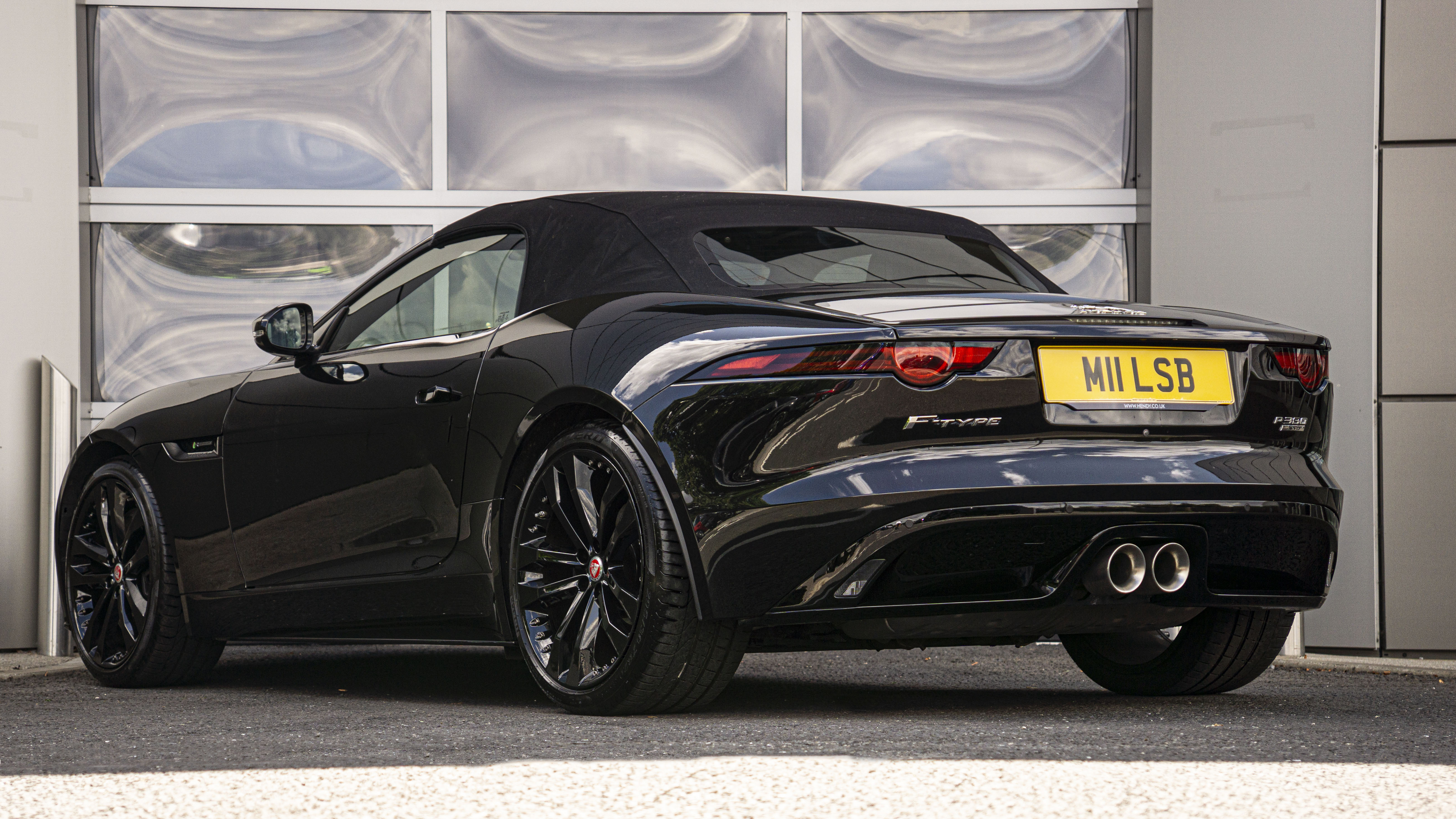 380 SUPERCHARGED V6 AWD