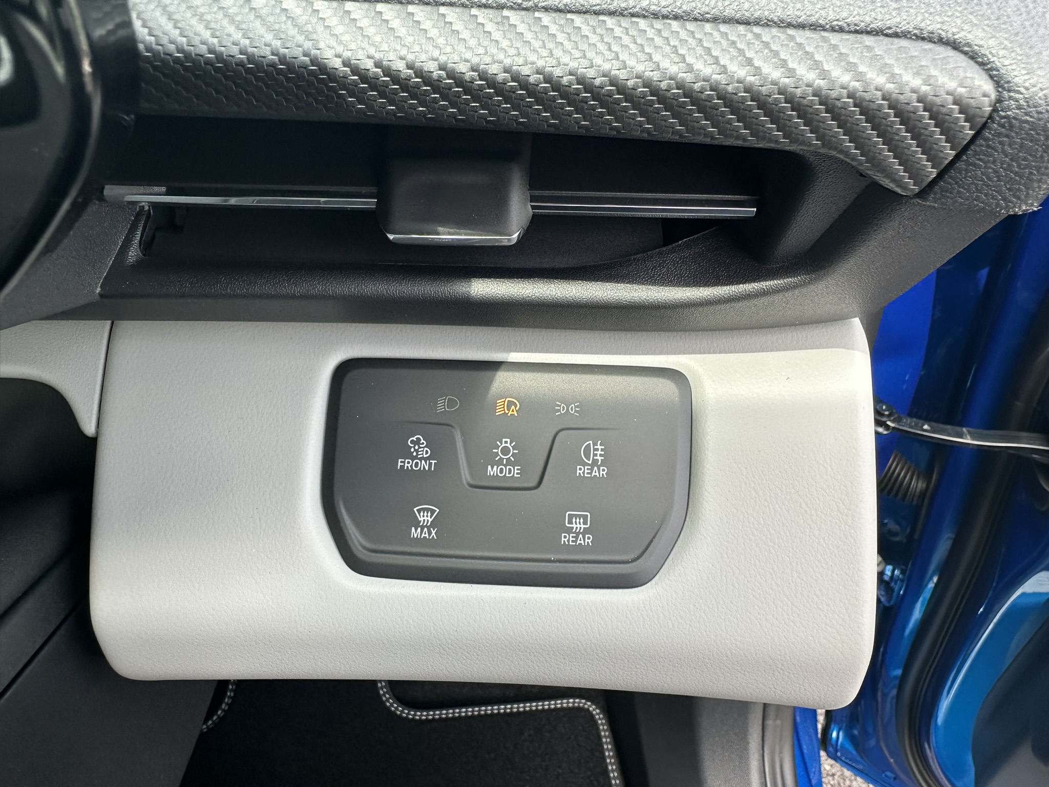 EXPLORER EV PREMIUM 5 DOOR 77KWH EXTENDED RANGE RWD 1 SPEED AUTOMATIC