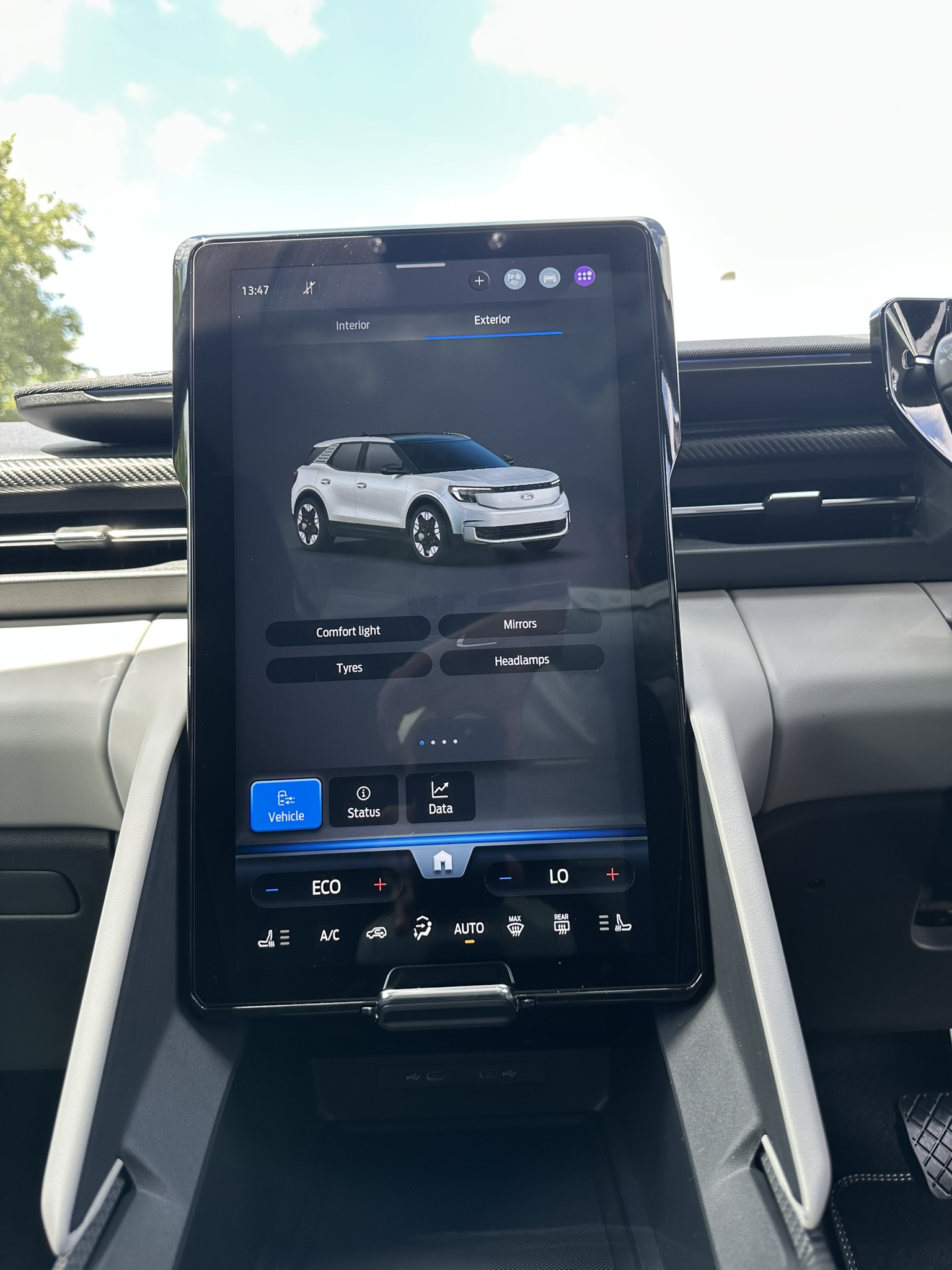EXPLORER EV PREMIUM 5 DOOR 77KWH EXTENDED RANGE RWD 1 SPEED AUTOMATIC