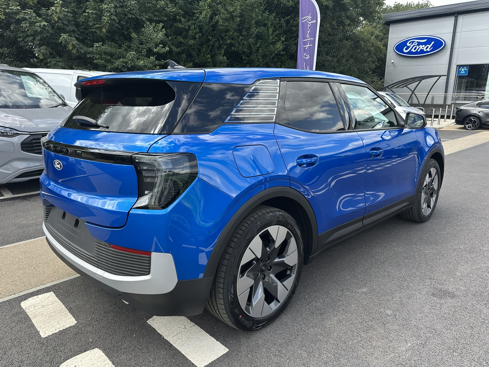 EXPLORER EV PREMIUM 5 DOOR 77KWH EXTENDED RANGE RWD 1 SPEED AUTOMATIC