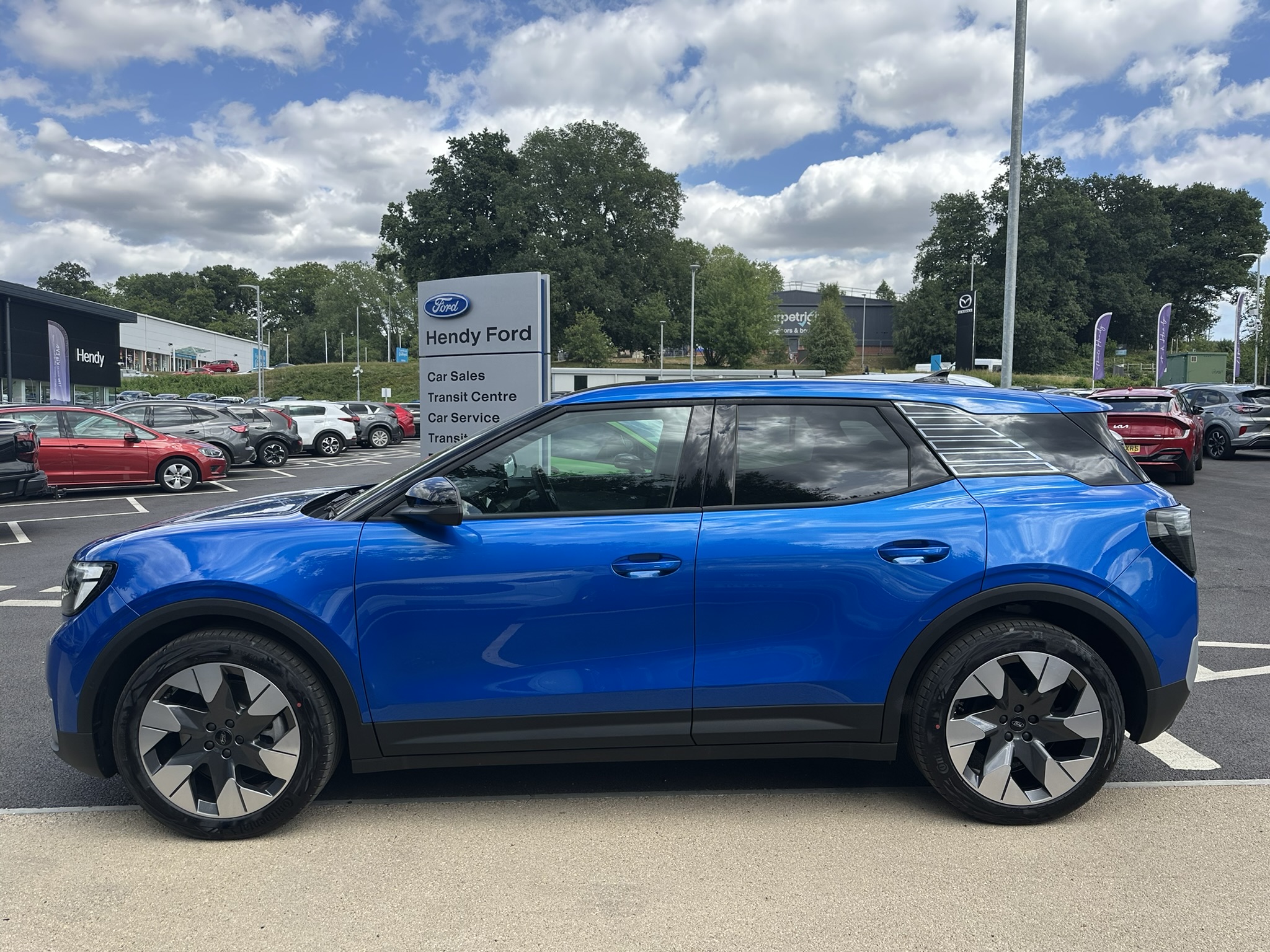 EXPLORER EV PREMIUM 5 DOOR 77KWH EXTENDED RANGE RWD 1 SPEED AUTOMATIC