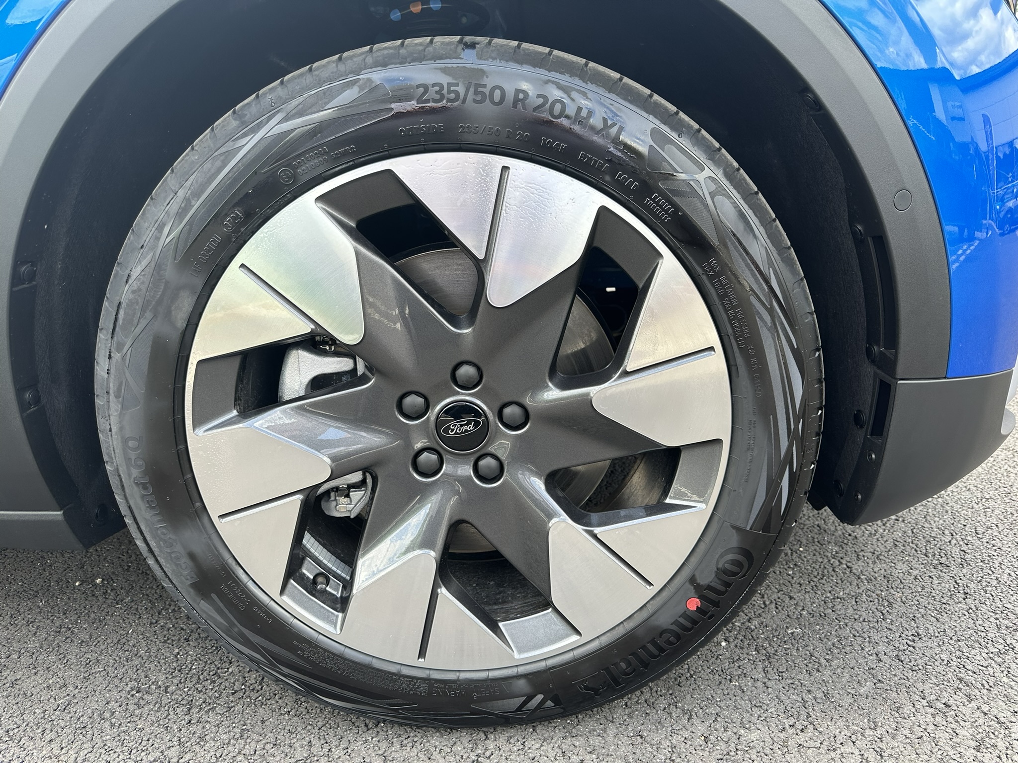 EXPLORER EV PREMIUM 5 DOOR 77KWH EXTENDED RANGE RWD 1 SPEED AUTOMATIC