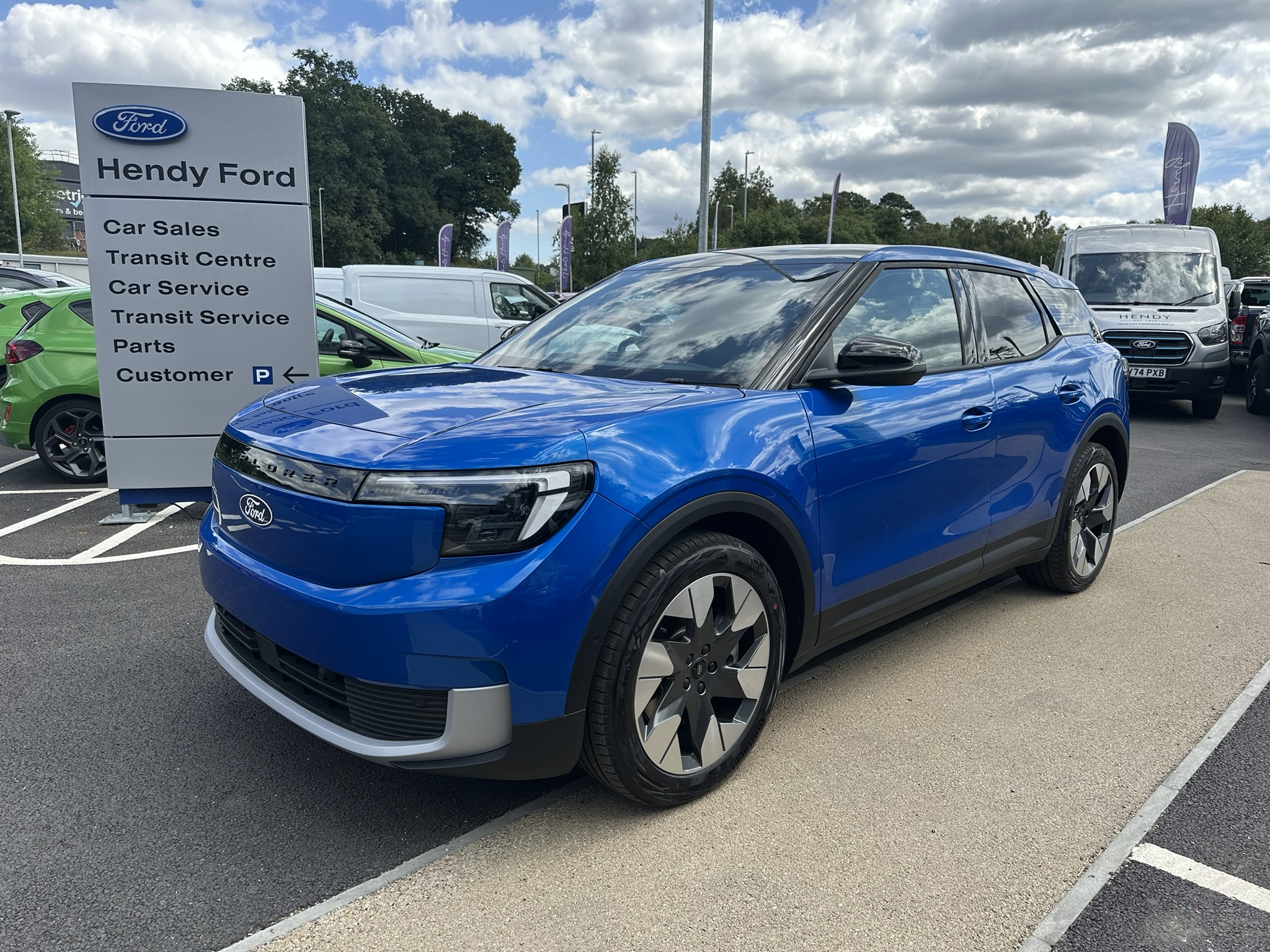 EXPLORER EV PREMIUM 5 DOOR 77KWH EXTENDED RANGE RWD 1 SPEED AUTOMATIC
