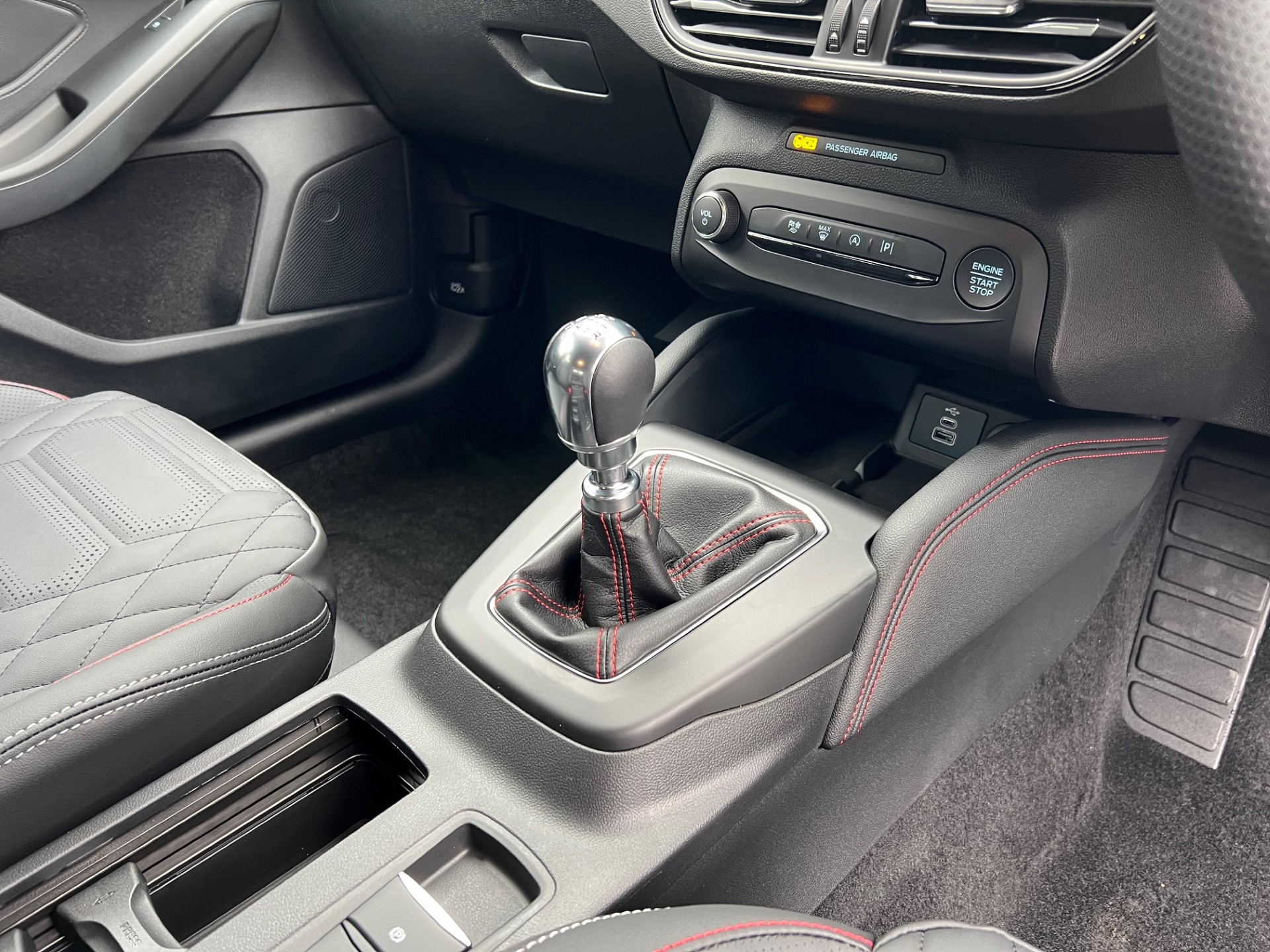 ECOBOOST HYBRID MHEV EDITION