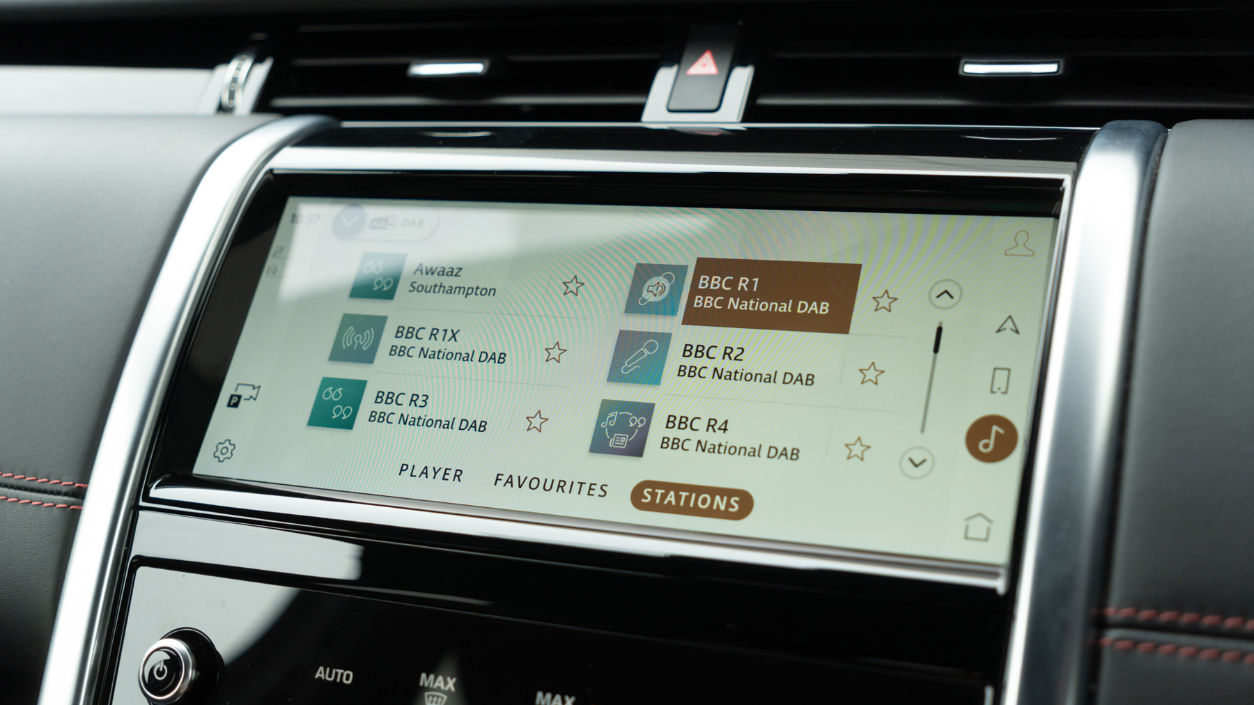 Land Rover DISCOVERY SPORT, SUV, Eiger Grey .