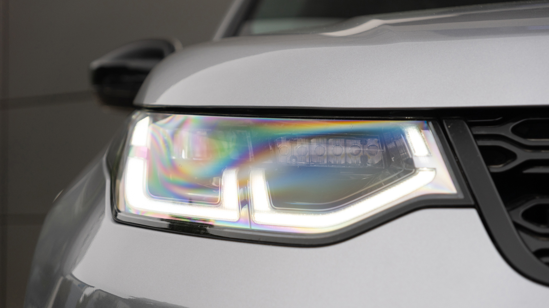 Land Rover DISCOVERY SPORT, SUV, Eiger Grey .