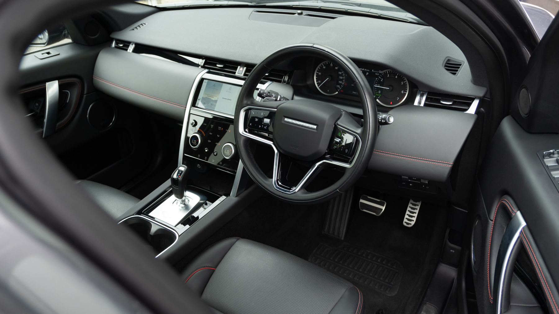 Land Rover DISCOVERY SPORT, SUV, Eiger Grey .