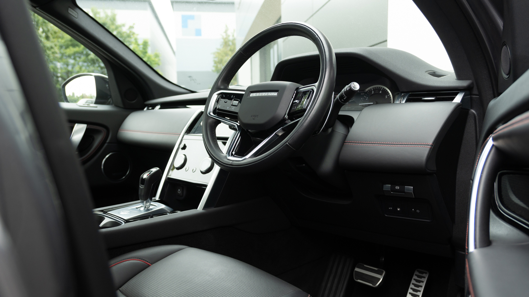 Land Rover DISCOVERY SPORT, SUV, Eiger Grey .