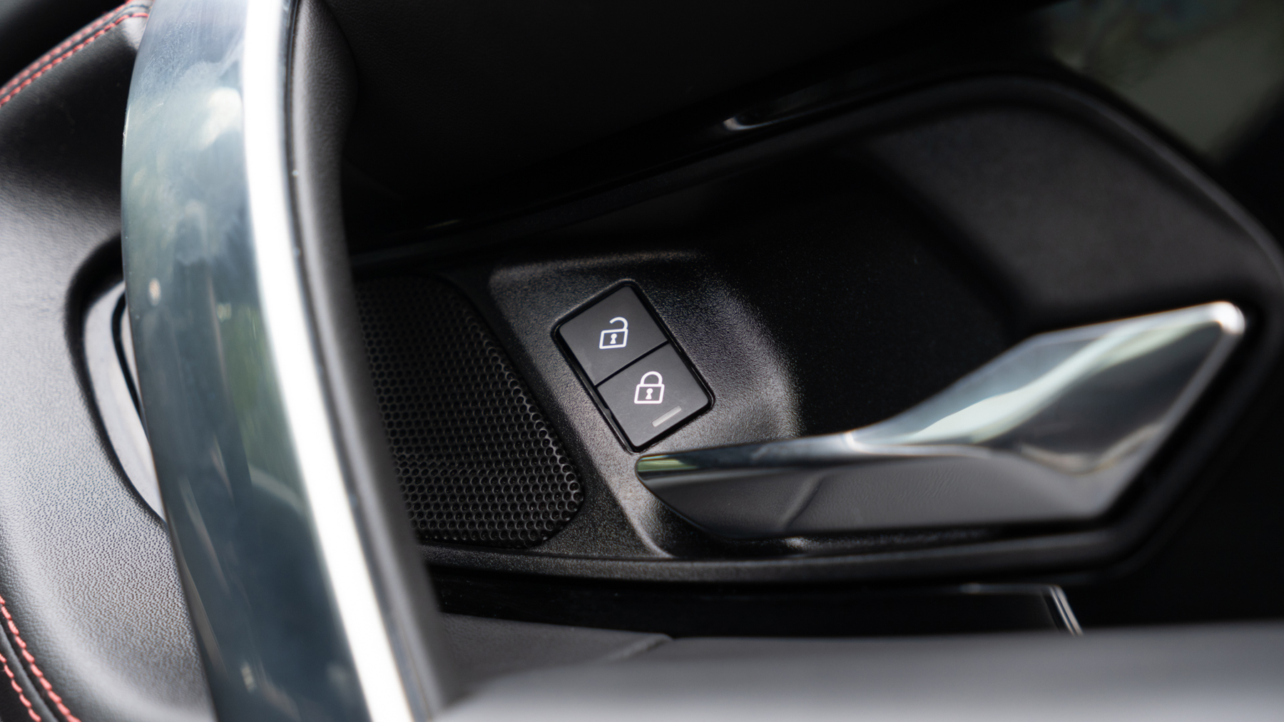 Land Rover DISCOVERY SPORT, SUV, Eiger Grey .