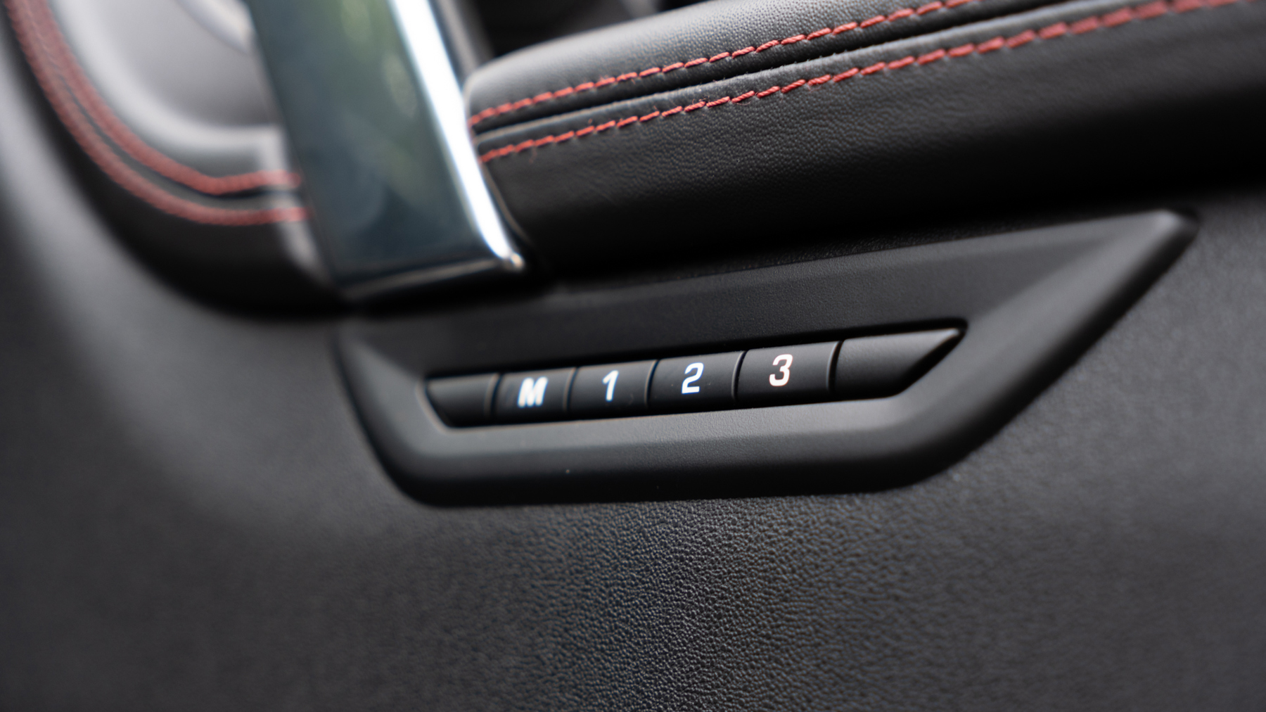Land Rover DISCOVERY SPORT, SUV, Eiger Grey .