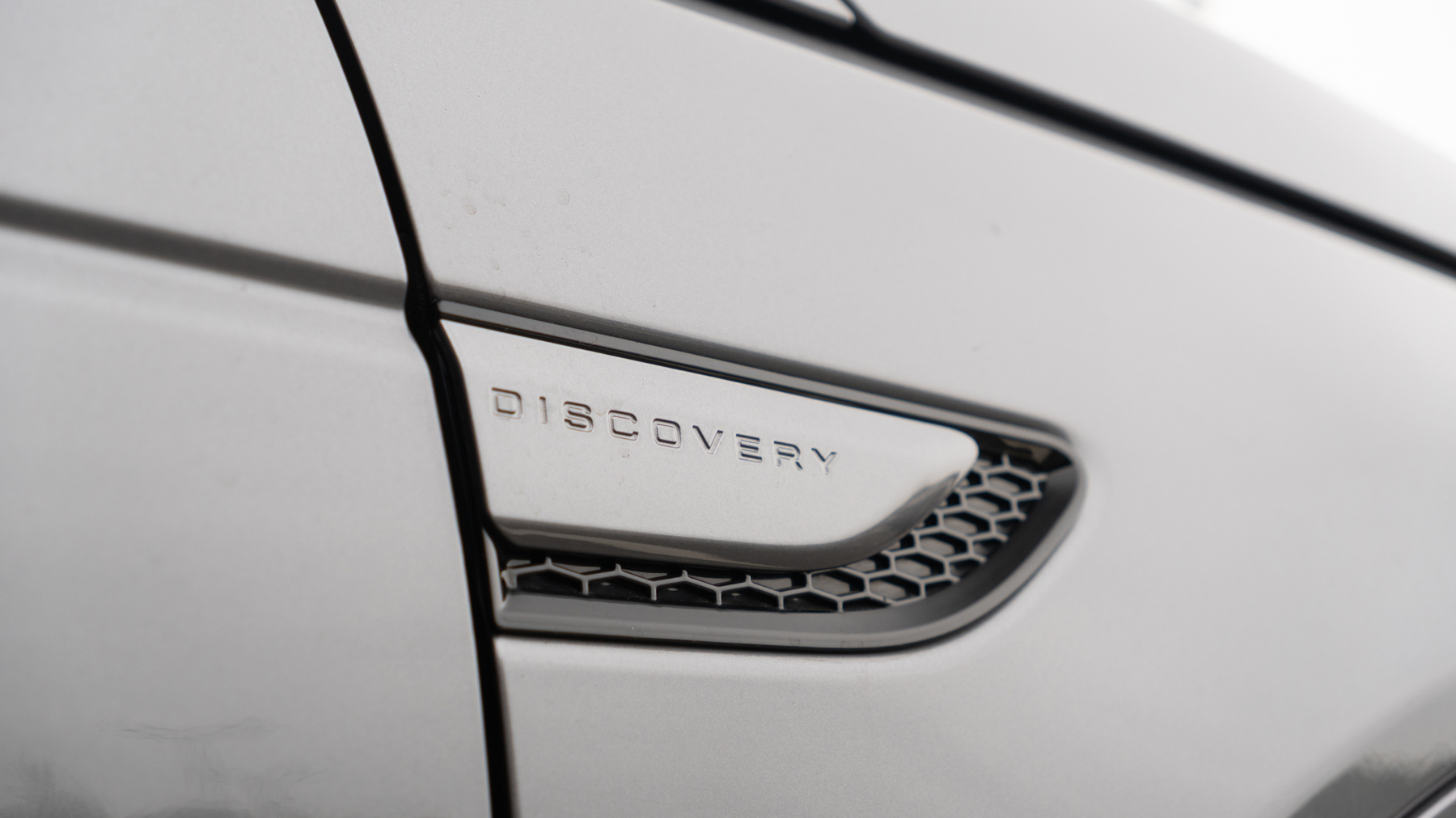Land Rover DISCOVERY SPORT, SUV, Eiger Grey .