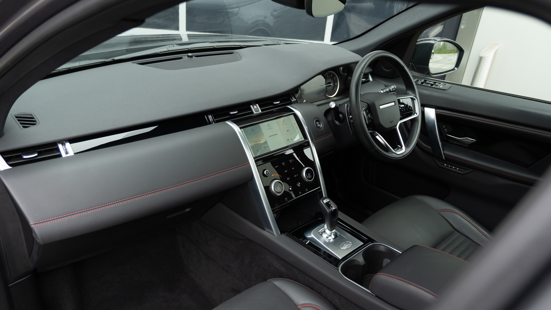 Land Rover DISCOVERY SPORT, SUV, Eiger Grey .